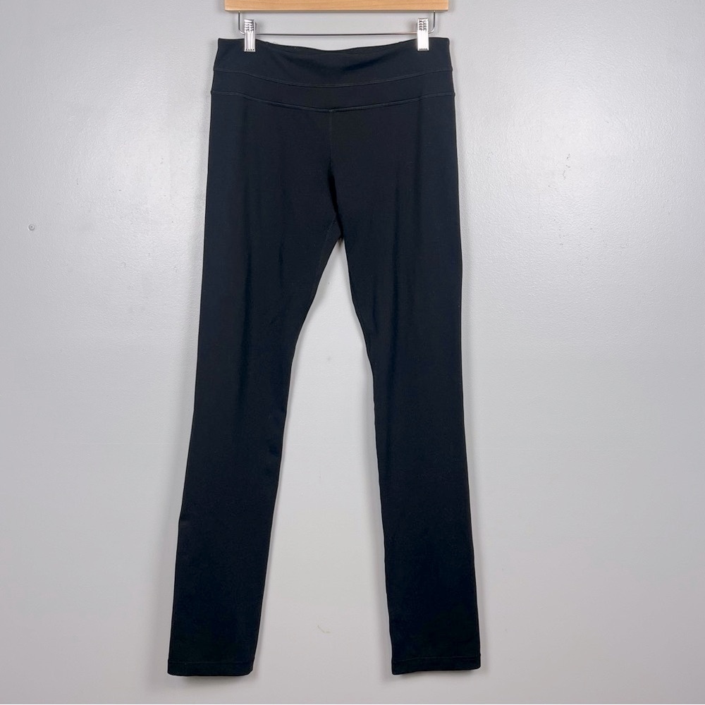 Lululemon black slim straight leg pullon pants, size 8 long.